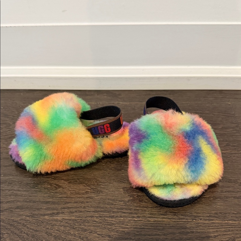 UGG shearling tie dye slippers size 8